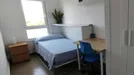 Room for rent, Sabadell, Cataluña, &lt;span class=&quot;blurred street&quot; onclick=&quot;ProcessAdRequest(12704584)&quot;&gt;&lt;span class=&quot;hint&quot;&gt;See streetname&lt;/span&gt;[xxxxxxxxxxxxx]&lt;/span&gt;