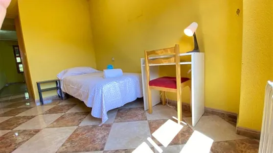 Rooms in Las Barranquillas - photo 1