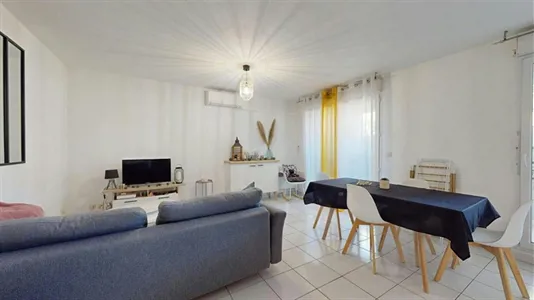 Apartments in Nîmes - photo 2