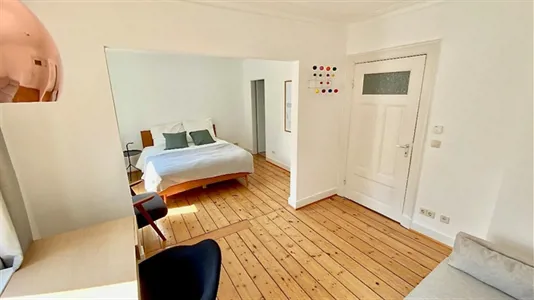Rooms in Hamburg Nord - photo 3