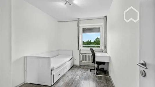 Rooms in Augsburg - photo 1