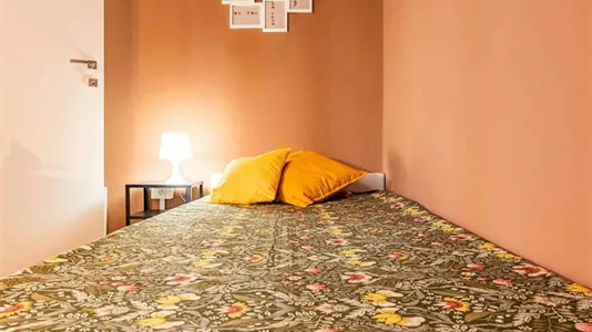 Rooms in Milano Zona 8 - Fiera, Gallaratese, Quarto Oggiaro - photo 3