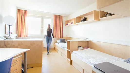 Rooms in Perchtoldsdorf - photo 1