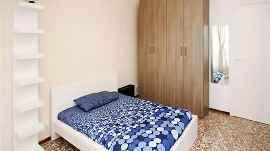 Rooms in Milano Zona 5 - Vigentino, Chiaravalle, Gratosoglio - photo 2