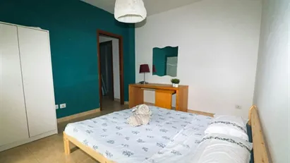 Room for rent in Milano Zona 5 - Vigentino, Chiaravalle, Gratosoglio, Milan