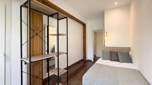 Rooms in Barcelona Eixample - photo 2