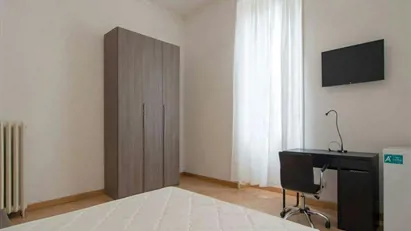 Room for rent in Milano Zona 4 - Vittoria, Forlanini, Milan