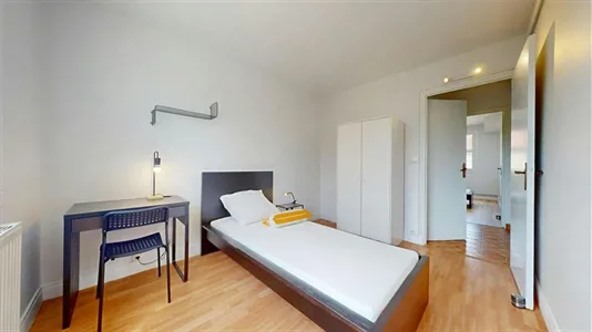 Rooms in Grenoble - photo 2