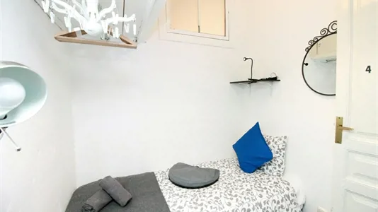 Rooms in Barcelona Ciutat Vella - photo 3