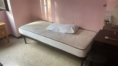 Room for rent in Milano Zona 9 - Porta Garibaldi, Niguarda, Milan