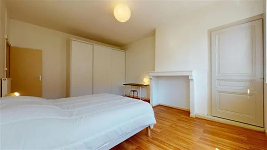 Rooms in Saint-Étienne - photo 2