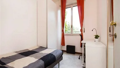 Room for rent in Milano Zona 6 - Barona, Lorenteggio, Milan