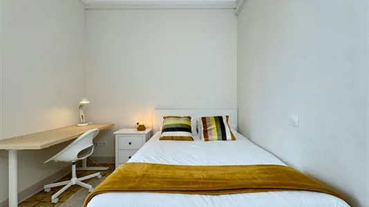 Rooms in Barcelona Eixample - photo 2