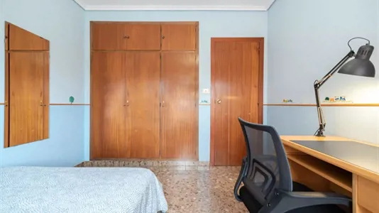 Rooms in Castellón de la Plana/Castelló de la Plana - photo 2