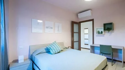 Room for rent in Milano Zona 7 - Baggio, De Angeli, San Siro, Milan