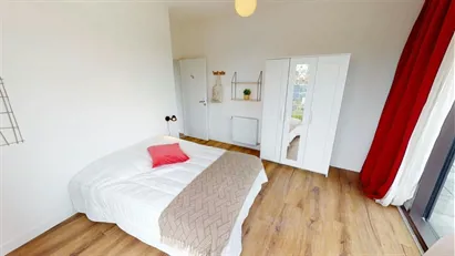 Room for rent in Nanterre, Île-de-France