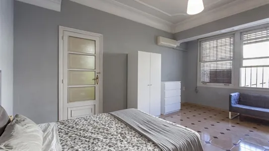 Rooms in Valencia L'Eixample - photo 2