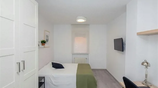 Rooms in Valencia Camins al Grau - photo 2