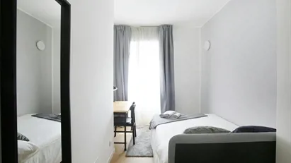 Room for rent in Milano Zona 7 - Baggio, De Angeli, San Siro, Milan