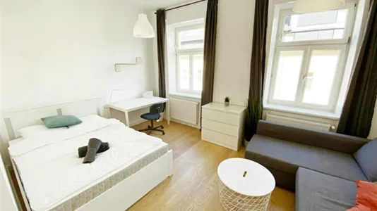 Rooms in Vienna Landstraße - photo 1