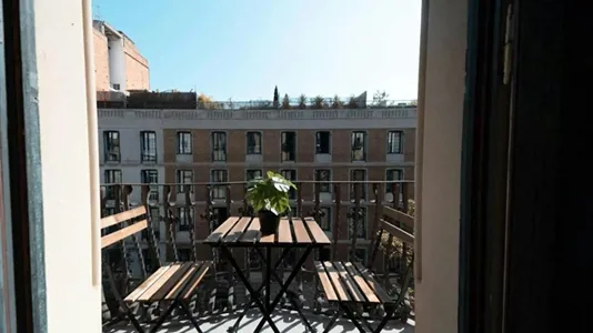 Rooms in Barcelona Eixample - photo 2