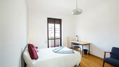 Room for rent in Milano Zona 2 - Stazione Centrale, Gorla, Turro, Greco, Crescenzago, Milan