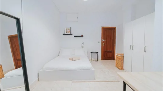 Rooms in Madrid Retiro - photo 3