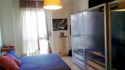 Room for rent in Milano Zona 6 - Barona, Lorenteggio, Milan