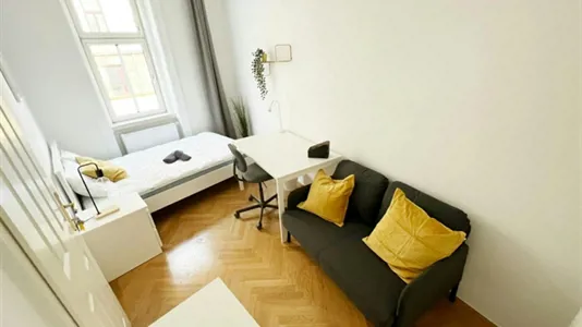 Rooms in Wien Neubau - photo 2