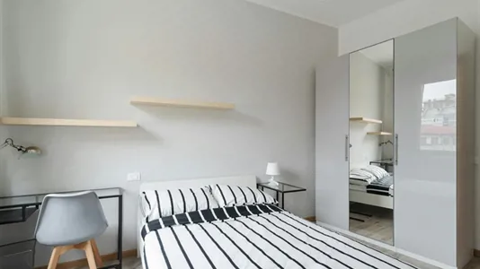 Rooms in Milano Zona 2 - Stazione Centrale, Gorla, Turro, Greco, Crescenzago - photo 3