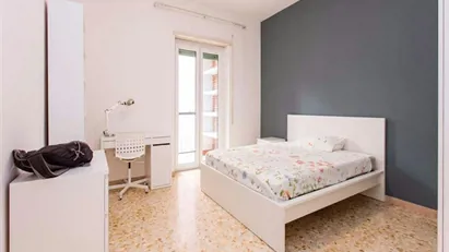 Room for rent in Roma Municipio VIII – Appia Antica, Rome