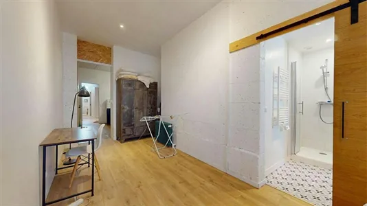 Rooms in Angoulême - photo 2