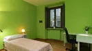 Room for rent, Milano Zona 1 - Centro storico, Milan, &lt;span class=&quot;blurred street&quot; onclick=&quot;ProcessAdRequest(10439598)&quot;&gt;&lt;span class=&quot;hint&quot;&gt;See streetname&lt;/span&gt;[xxxxxxxxxxxxx]&lt;/span&gt;