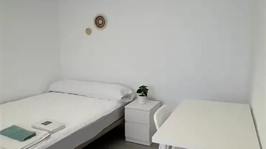 Rooms in Jaén - photo 1