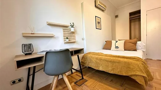 Rooms in Madrid Moncloa-Aravaca - photo 1