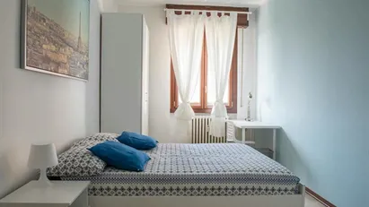 Room for rent in Milano Zona 7 - Baggio, De Angeli, San Siro, Milan