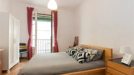 Rooms in Barcelona Ciutat Vella - photo 2