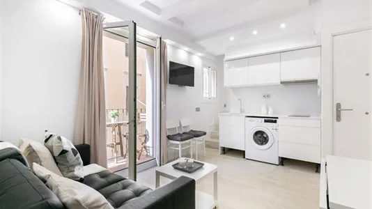 Apartments in Barcelona Ciutat Vella - photo 2