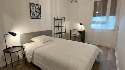 Room for rent in Orléans, Centre-Val de Loire