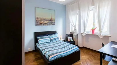 Room for rent in Milano Zona 6 - Barona, Lorenteggio, Milan