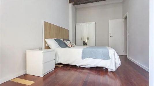 Rooms in Valencia Ciutat Vella - photo 1