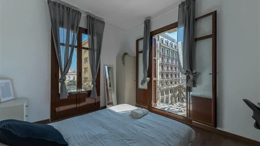 Rooms in Barcelona Ciutat Vella - photo 2