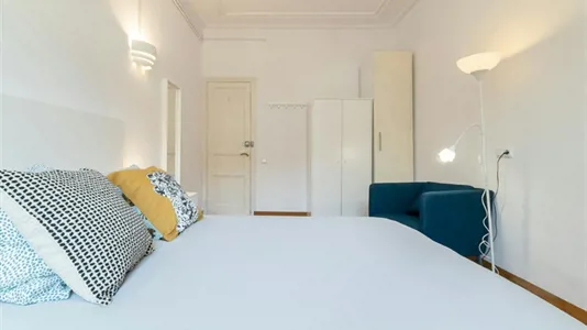 Rooms in Barcelona Eixample - photo 2