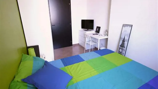 Rooms in Milano Zona 2 - Stazione Centrale, Gorla, Turro, Greco, Crescenzago - photo 3