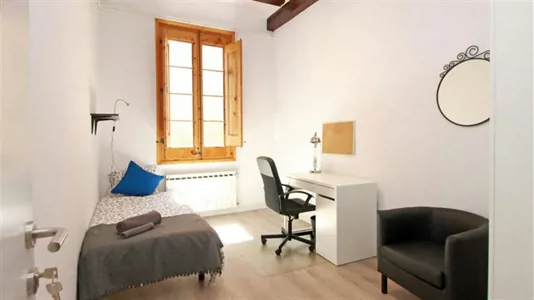 Rooms in Barcelona Ciutat Vella - photo 2