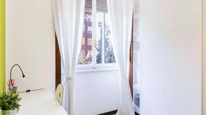 Room for rent in Milano Zona 7 - Baggio, De Angeli, San Siro, Milan