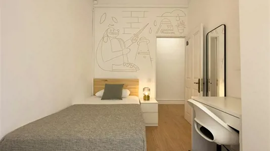 Rooms in Barcelona Ciutat Vella - photo 1