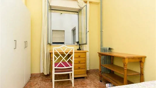 Rooms in Granada - photo 1