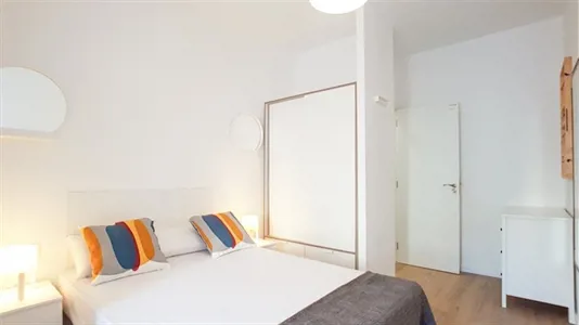 Rooms in Barcelona Eixample - photo 2