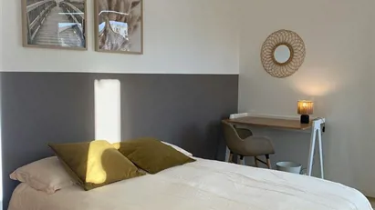 Room for rent in Saint-Julien-en-Genevois, Auvergne-Rhône-Alpes